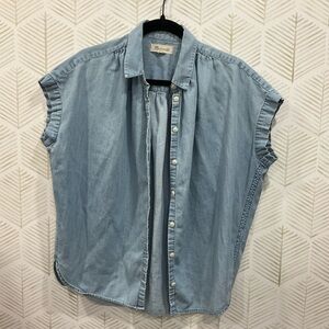 Madewell Light Blue Sleeveless Button-Down Shirt